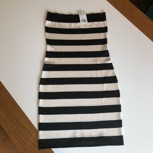 🎃 Black & White Stripe Strapless